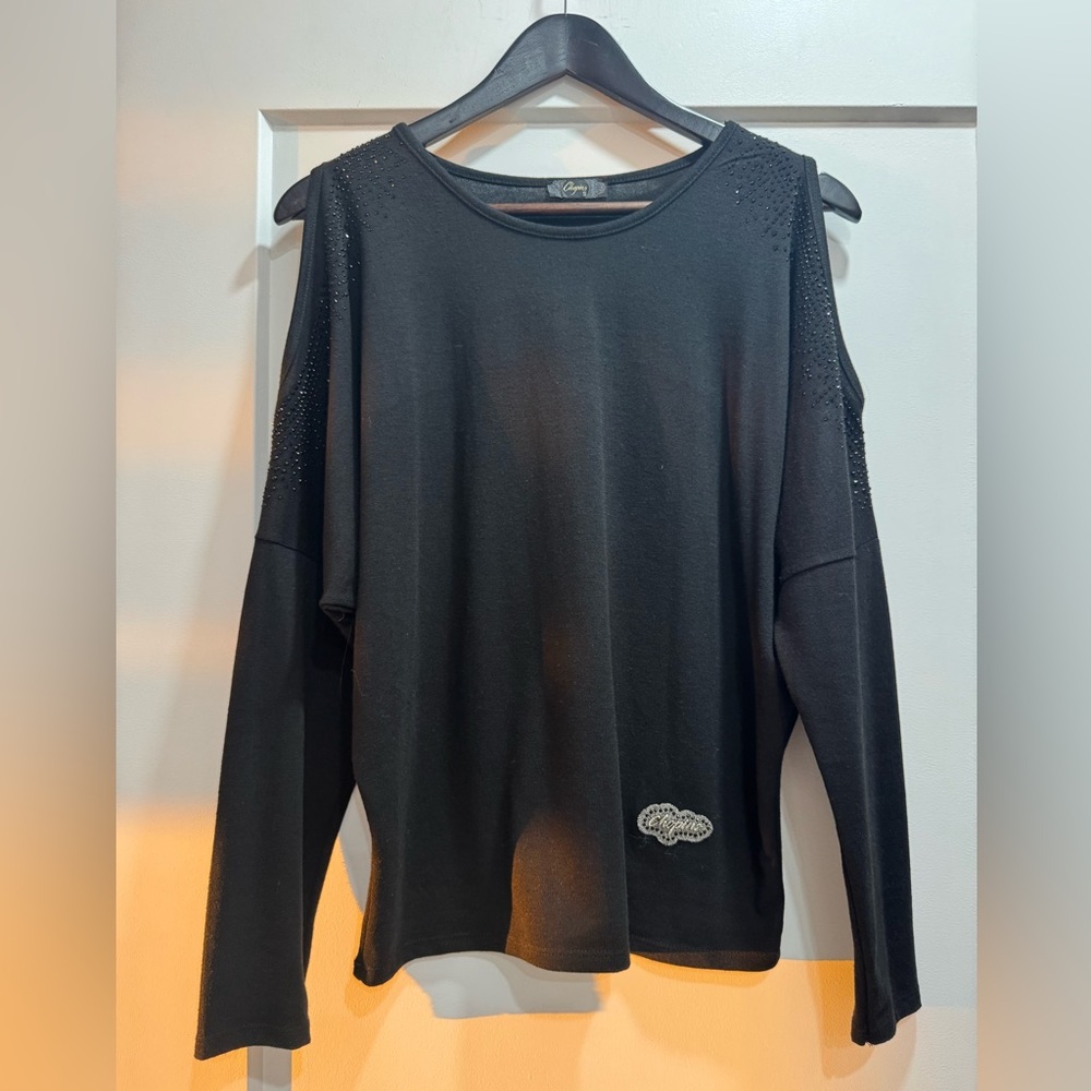 Chopins Made in Turkey Elegant Black Cold Shoulder Top. Size S, good for M too